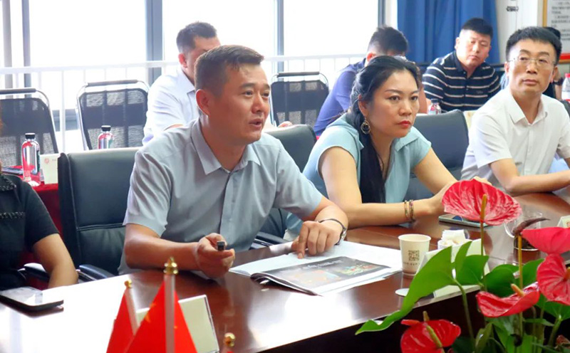 常務副會長李青龍講話.jpg