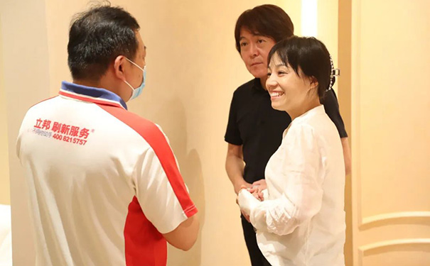 設(shè)計師本間貴史親自到項目現(xiàn)場勘查.jpg